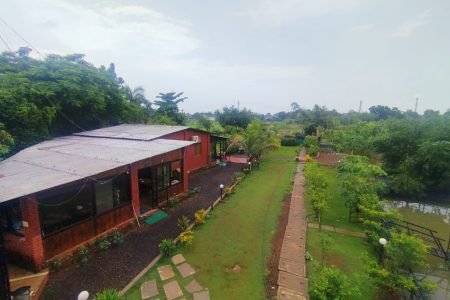 Lake View Resort & Villa