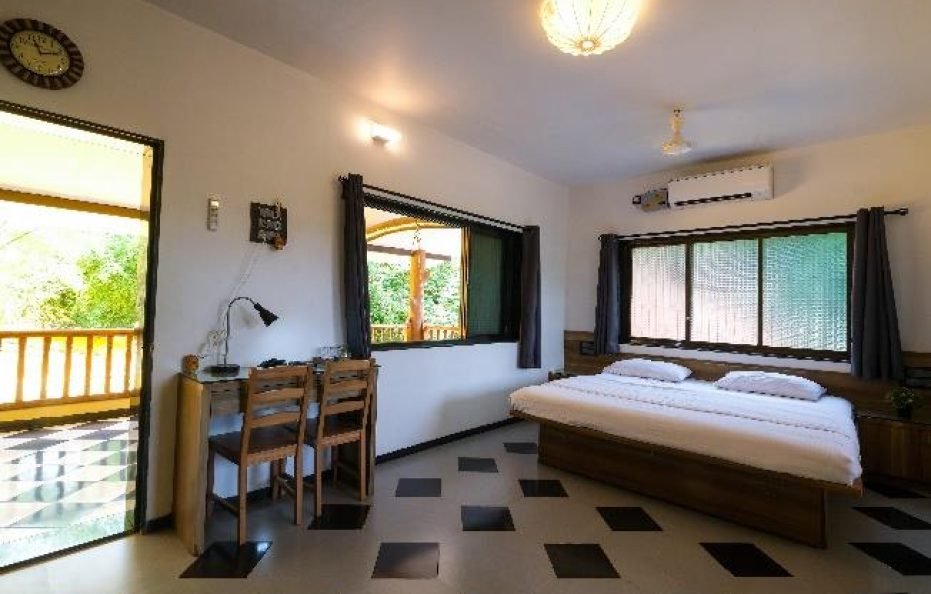 Saguna Baug’s Row House