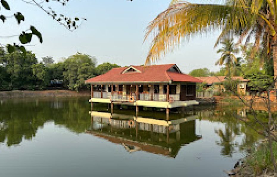 Saguna Baug Farmhouse in Neral