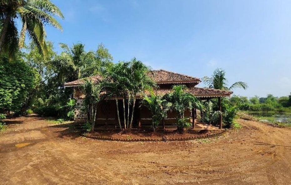Saguna Baug’s Mud House