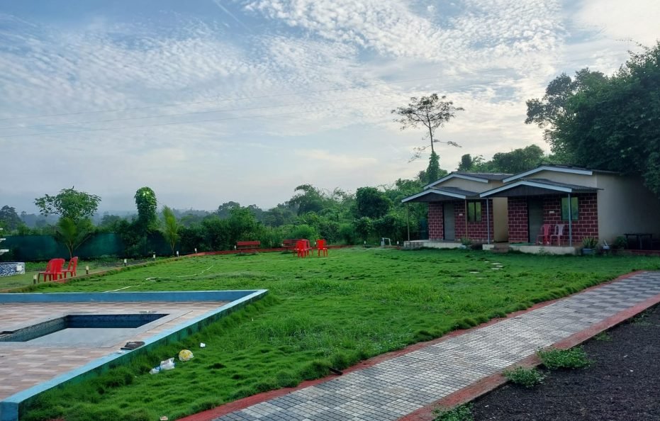 WildCraze Farmhouse & Resort in Vangani