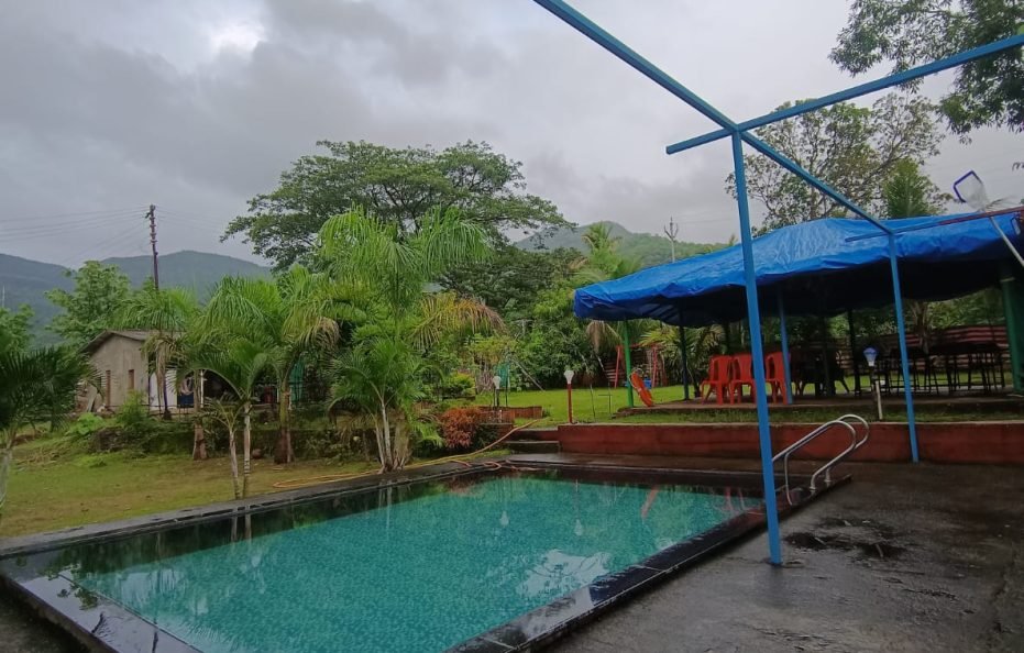 Rokade Mama Farms in Karjat Farmstay