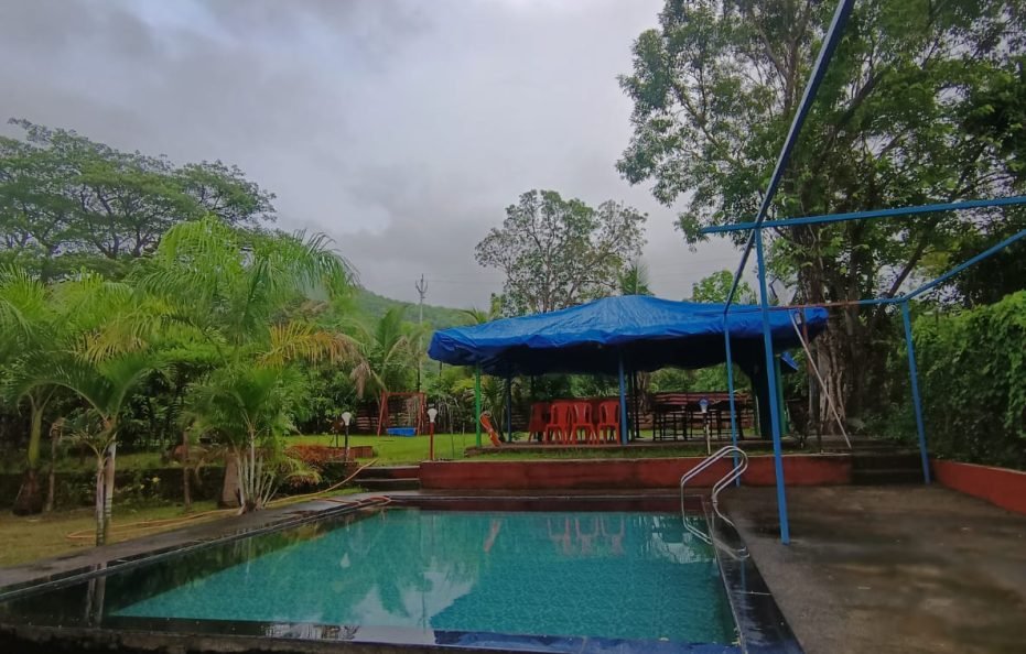 Rokade Mama Farms in Karjat Farmstay