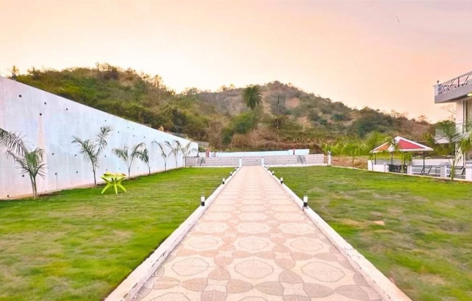 TKB Resort & Villa in Neral