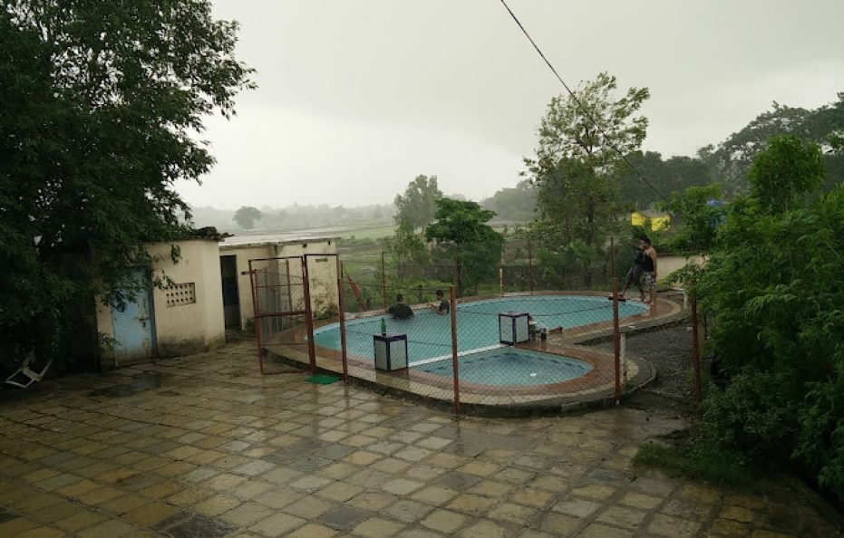 Green Farm House in Neral