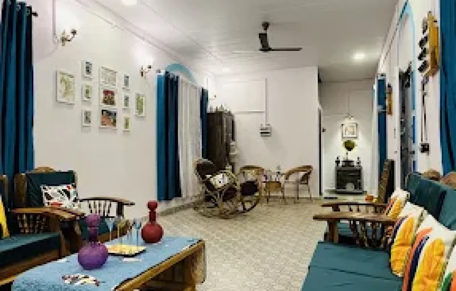 Aajol – The Granny Farm Neral