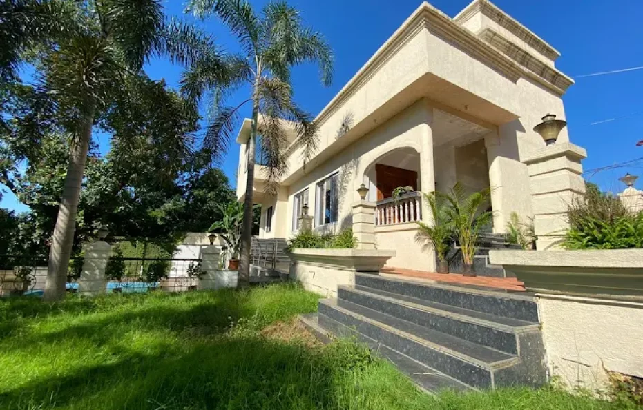 Divine Roots Luxury Stay Neral