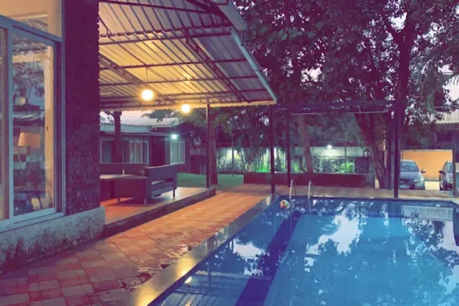 Leisurely Mattone House