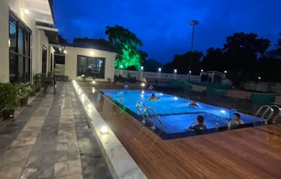 Malhar Farm House Neral