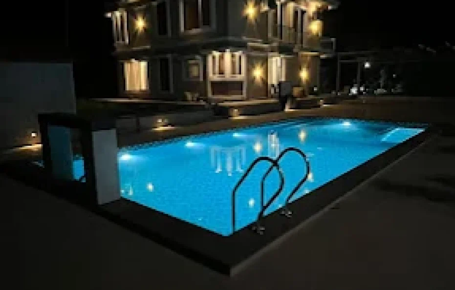 LivingStone Reflektions Karjat