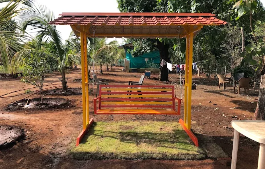 LivingStone Reflektions Karjat