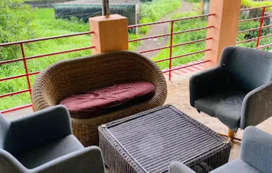 Palmquist Villa Neral