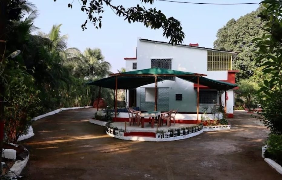 Paras Point Resort Karjat