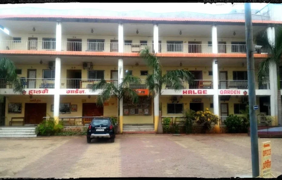 Hotel Halge Garden Karjat