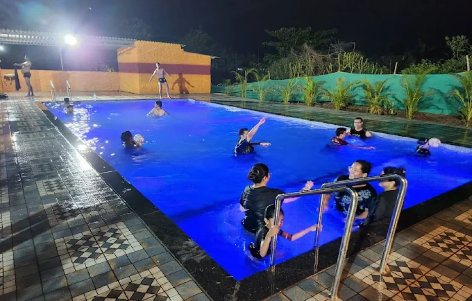 Phoenix Farm & Stay Karjat