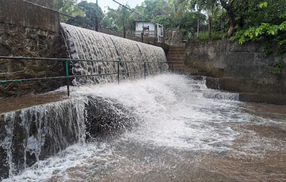 River Trail Cottage Stay Karjat