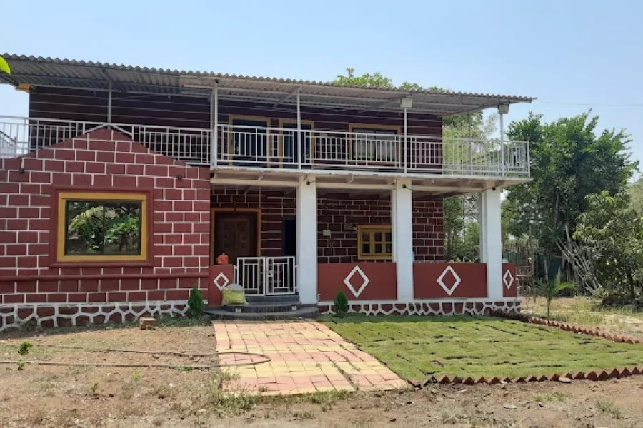 Leo Cafe Karjat