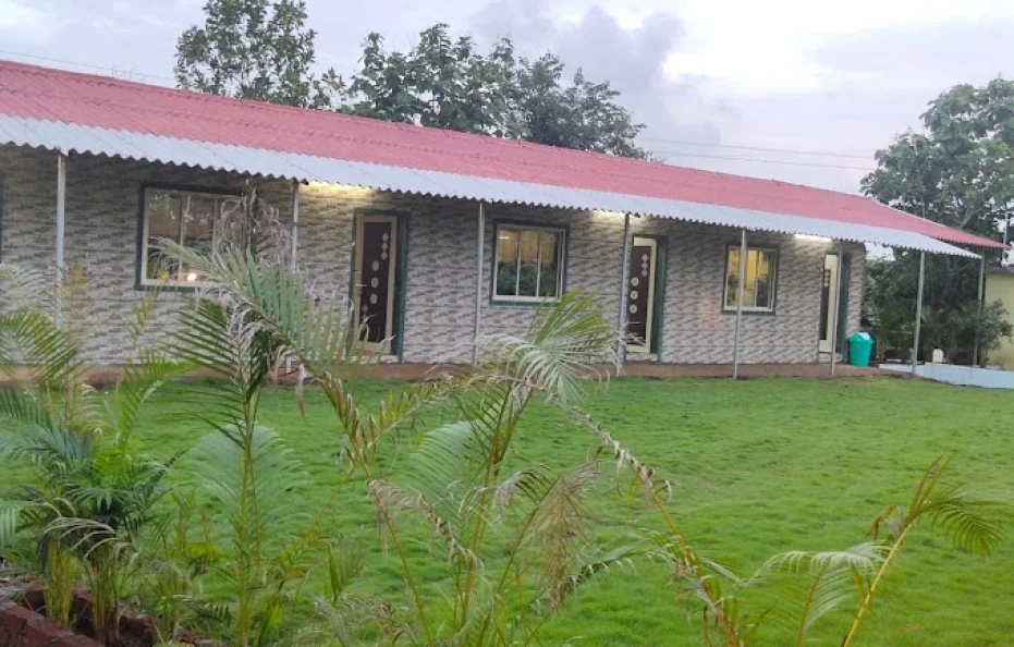 Pinewood Galaxy FarmHouse Titwala