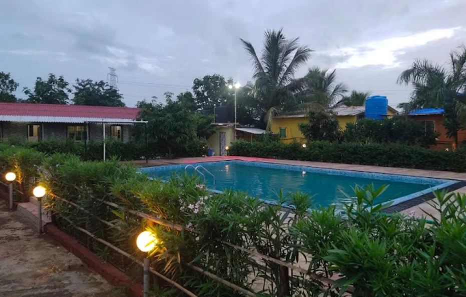 Pinewood Galaxy FarmHouse Titwala