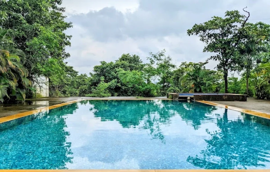 Whispering Woods Vangani
