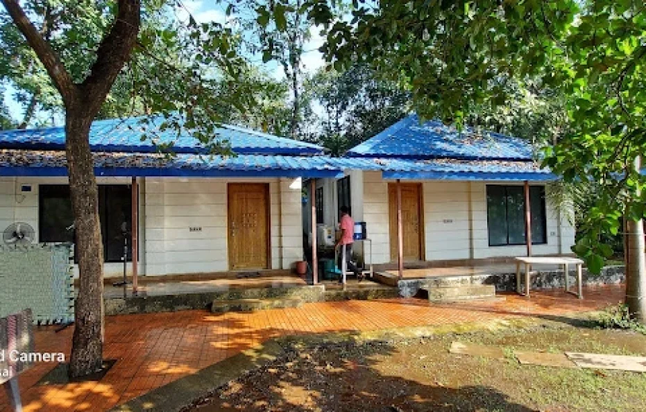 Whispering Woods Vangani