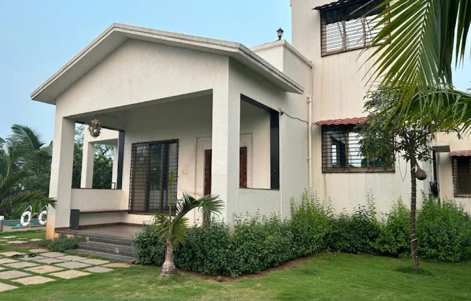 White House Farm Titwala