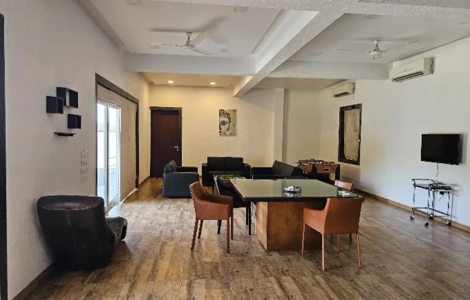 Z-1 Villa Karjat