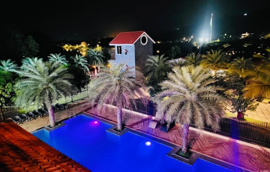 Hotel Life Is Enjoy 4141 Karjat