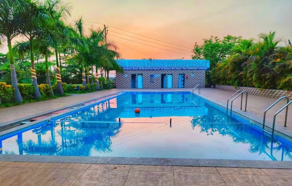 Hotel Metro Palace Resort Karjat