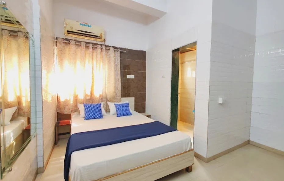Hotel Metro Palace Resort Karjat