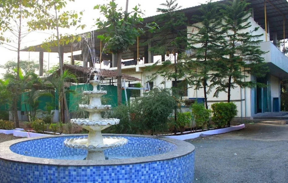 Hotel Metro Palace Resort Karjat