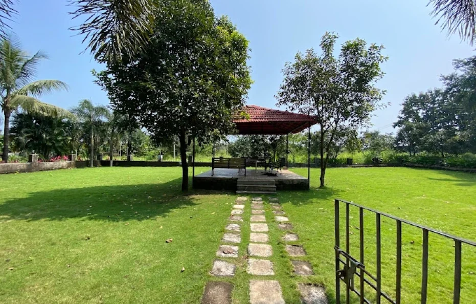 Jumbo Pool Villa Titwala