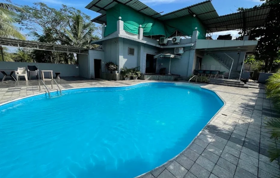 Jumbo Pool Villa Titwala