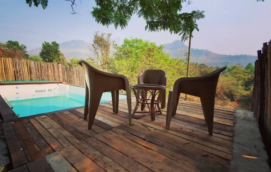 Lakeside Boheme Inn Karjat