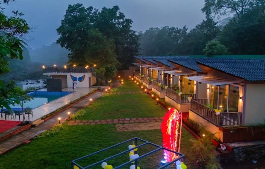 Mountain Woods Farmstay Khopoli