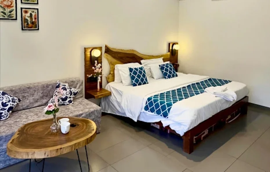 Mountain Woods Farmstay Khopoli
