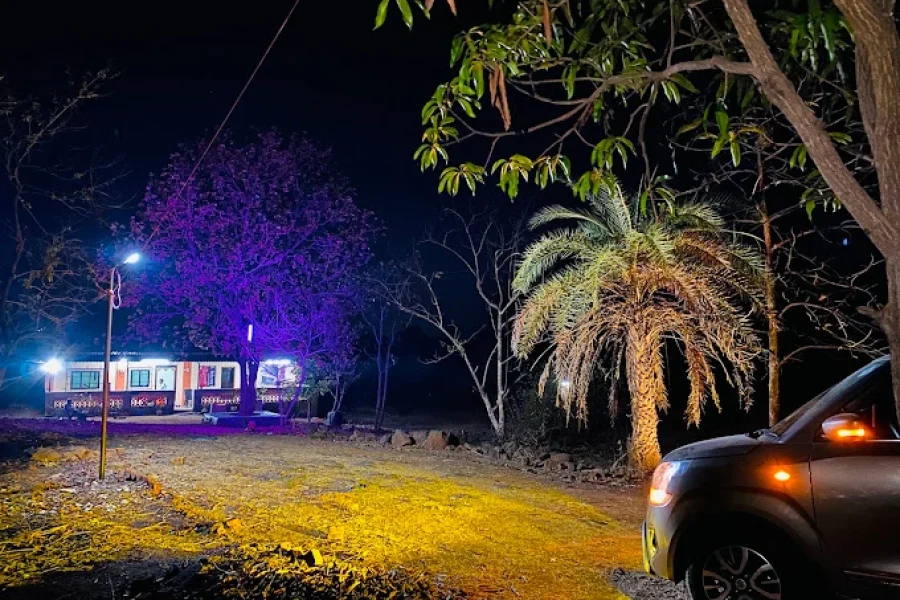 Mukadam’s Farmhouse Titwala