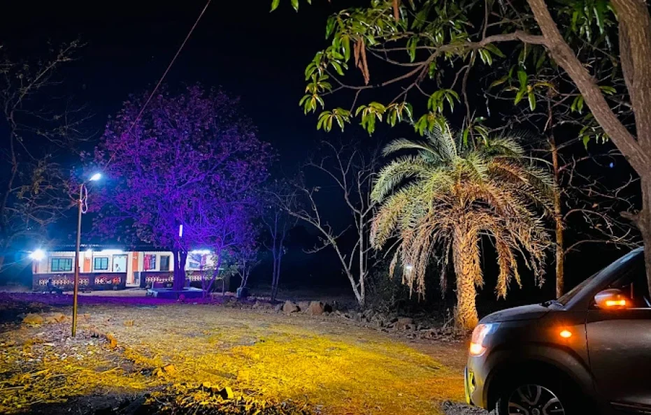 Mukadam’s Farmhouse Titwala