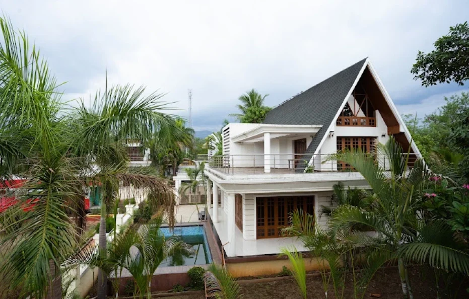 Palette – Holiday Aapke Liye Khopoli