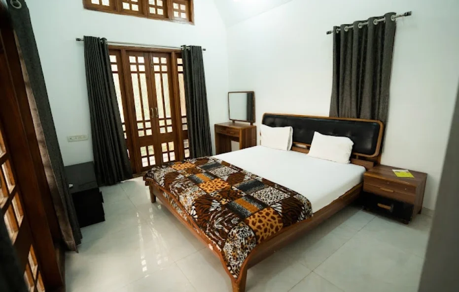 Palette – Holiday Aapke Liye Khopoli
