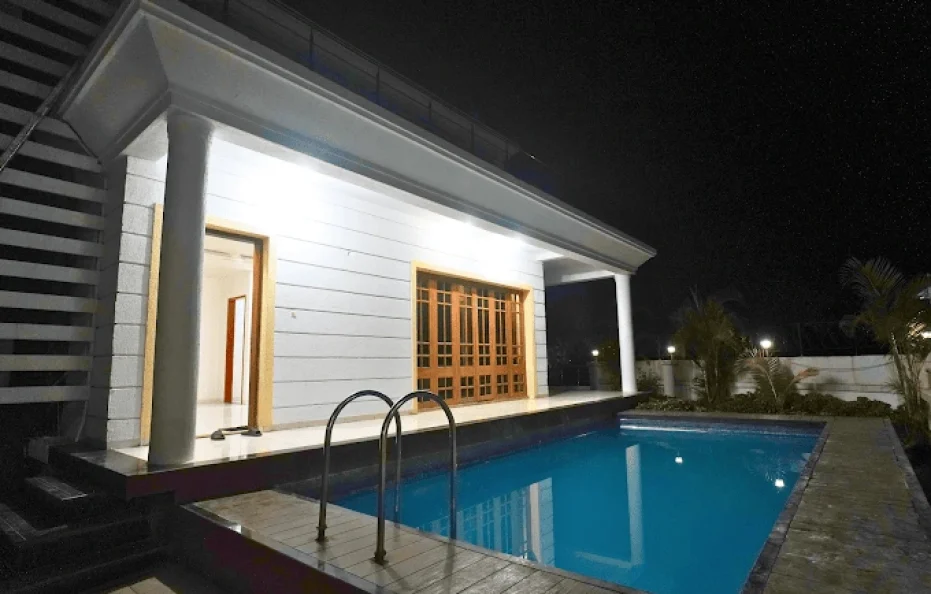 Palette – Holiday Aapke Liye Khopoli