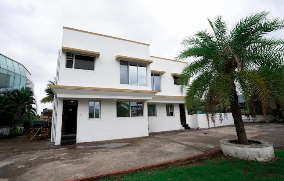 Palette – Holiday Aapke Liye Khopoli