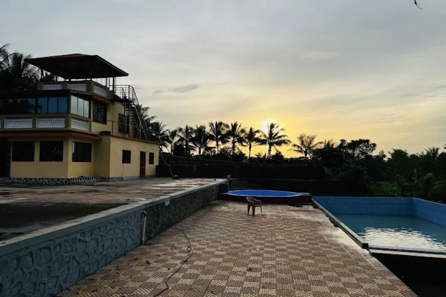 Pashte Farm House Titwala