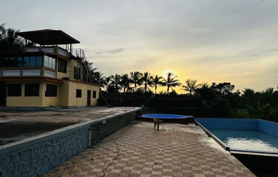 Pashte Farm House Titwala