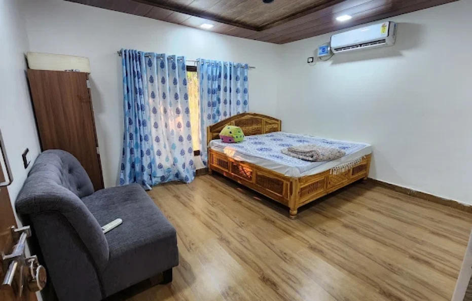 Royal Brothers Farmhouse Titwala