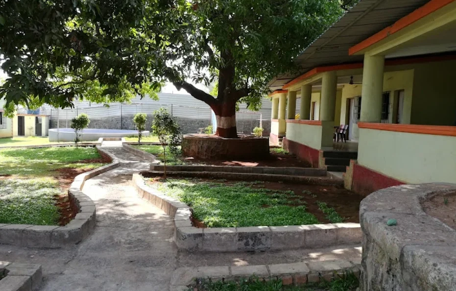 Saloni Resort Vangani