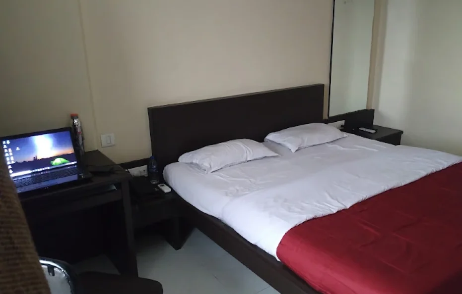 UK’s Resort Khopoli
