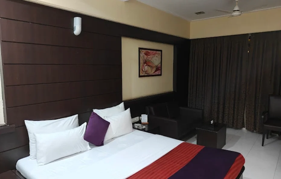UK’s Resort Khopoli