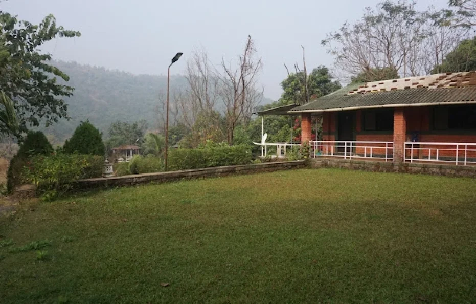 Whispering Peepul Resort Vangani