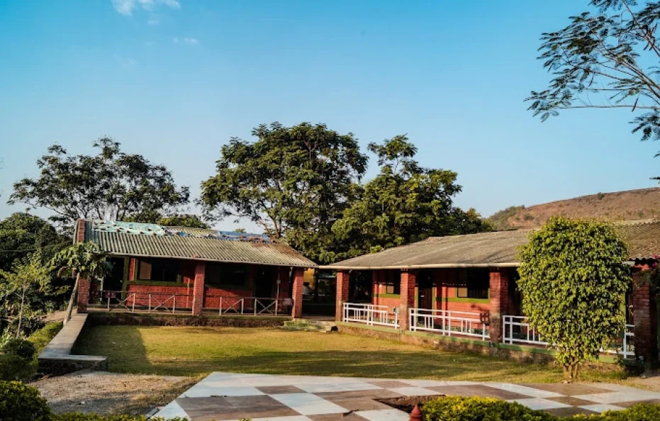 Whispering Peepul Resort Vangani